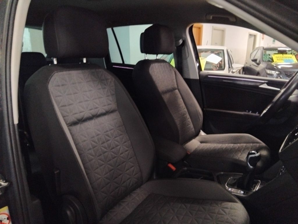 VOLKSWAGEN Tiguan 1.5 TSI ACT Life - 12