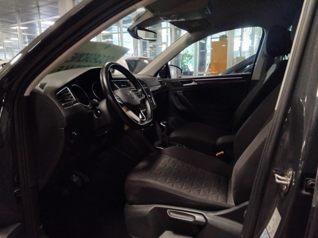 VOLKSWAGEN Tiguan 1.5 TSI ACT Life - 13