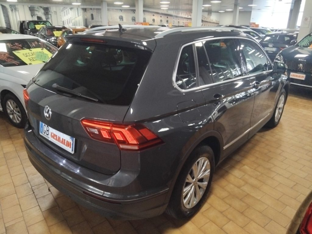 VOLKSWAGEN Tiguan 1.5 TSI Business - 6