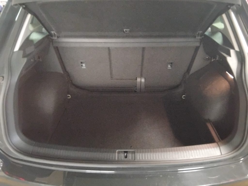 VOLKSWAGEN Tiguan 1.5 TSI Business - 9