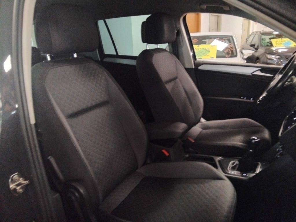 VOLKSWAGEN Tiguan 1.5 TSI Business - 13