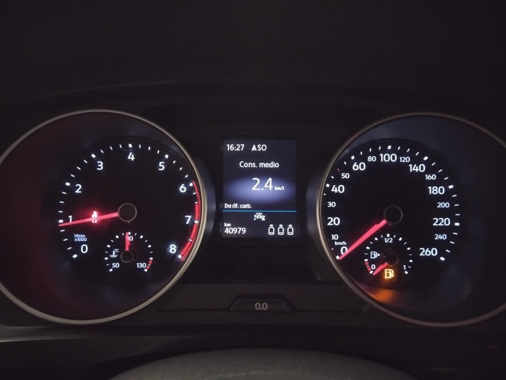 VOLKSWAGEN Tiguan 1.5 TSI Business - 17