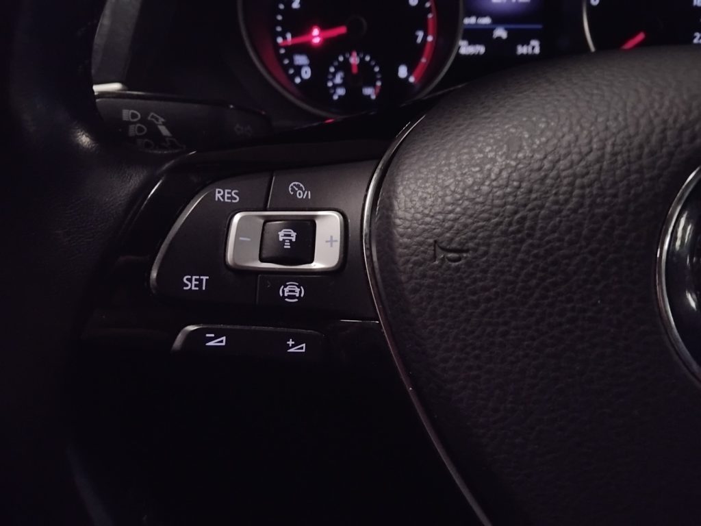 VOLKSWAGEN Tiguan 1.5 TSI Business - 23