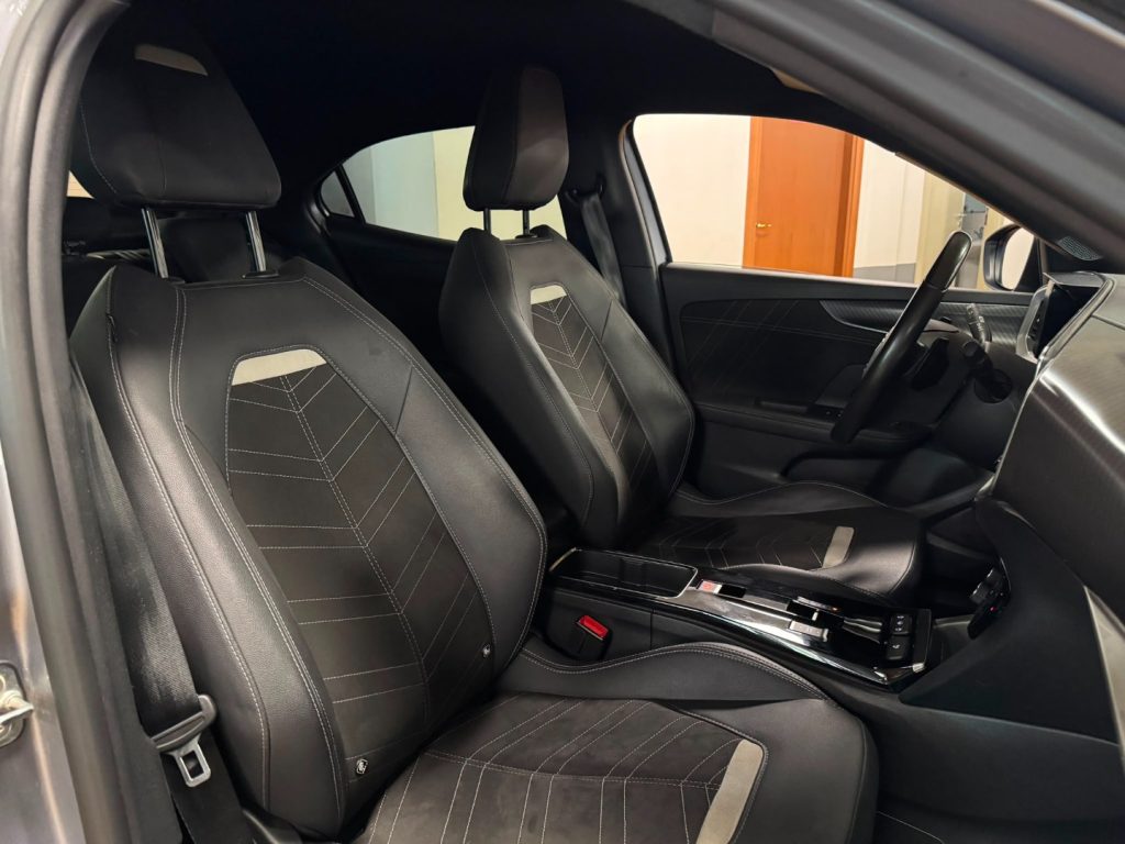OPEL Mokka 1.2 Turbo 130 CV Ultimate AT8 - 28