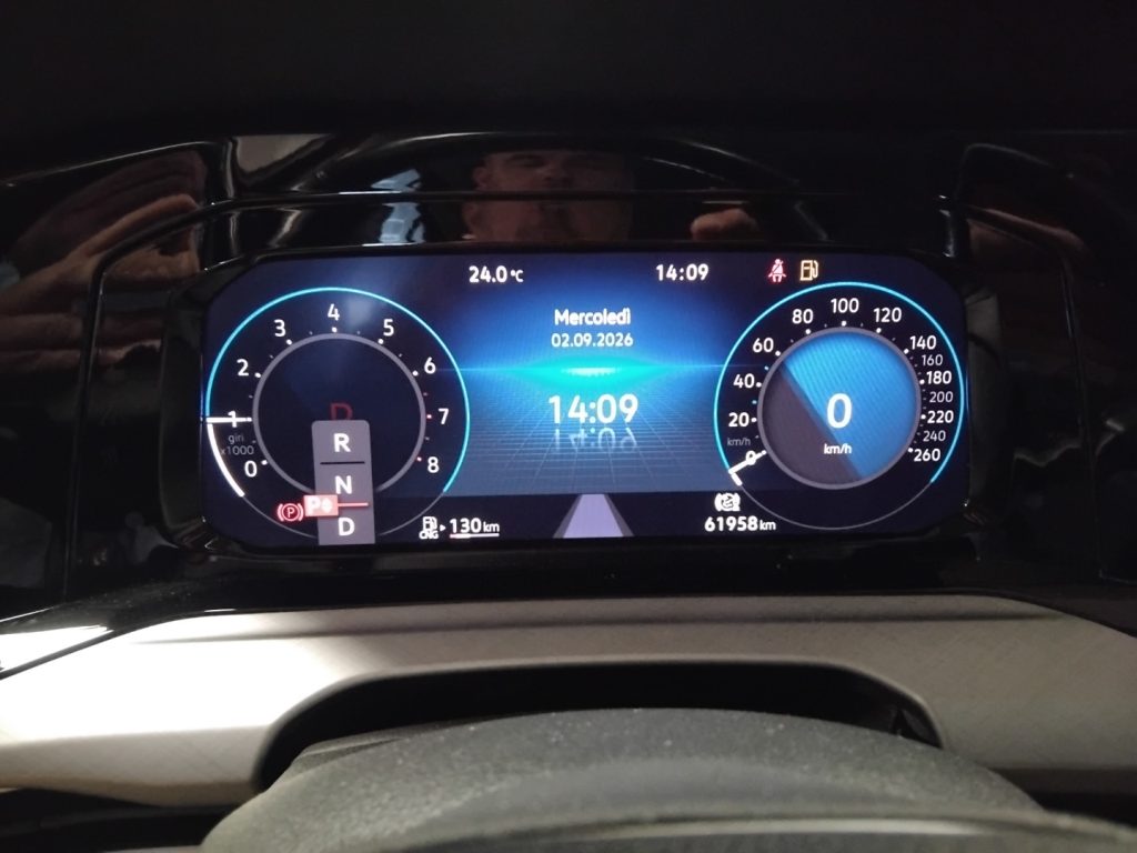 VOLKSWAGEN Golf 1.5 TGI DSG Life - 19