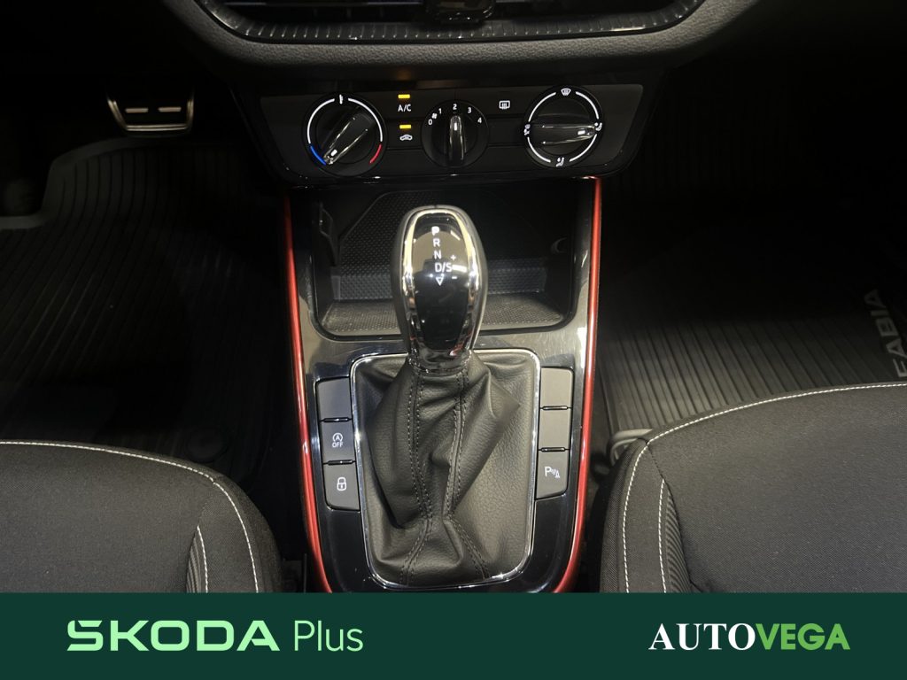 SKODA Fabia 1.0 tsi monte carlo 115cv dsg - 11
