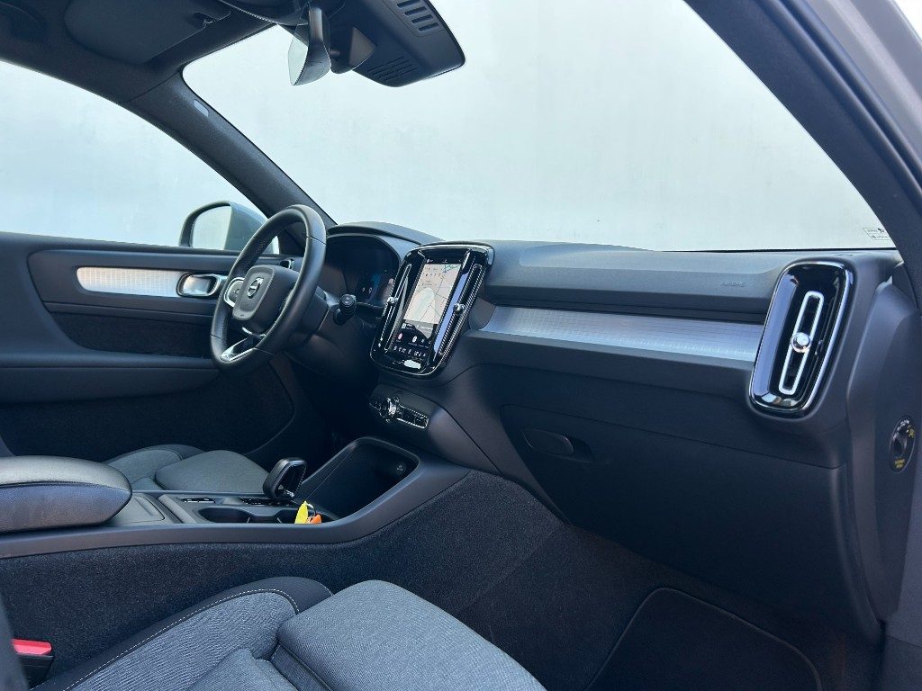 VOLVO XC40 B3 automatico Core - Foto 4