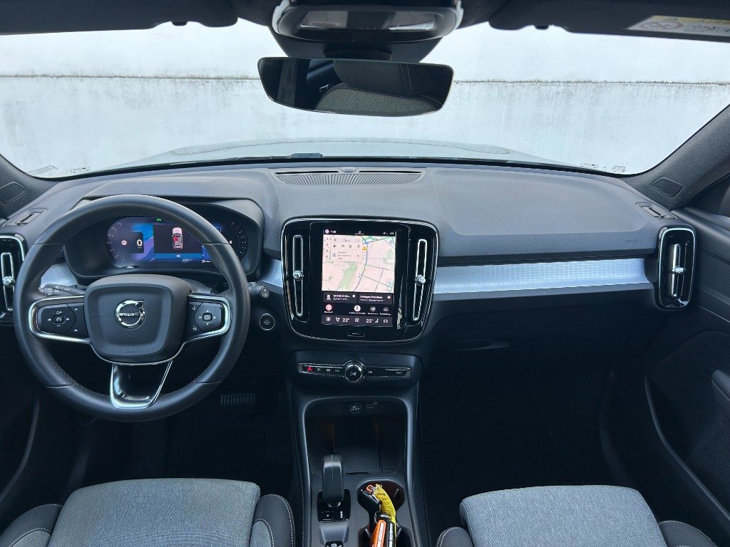VOLVO XC40 B3 automatico Core - Foto 5