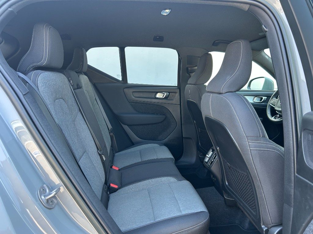 VOLVO XC40 B3 automatico Core - Foto 6