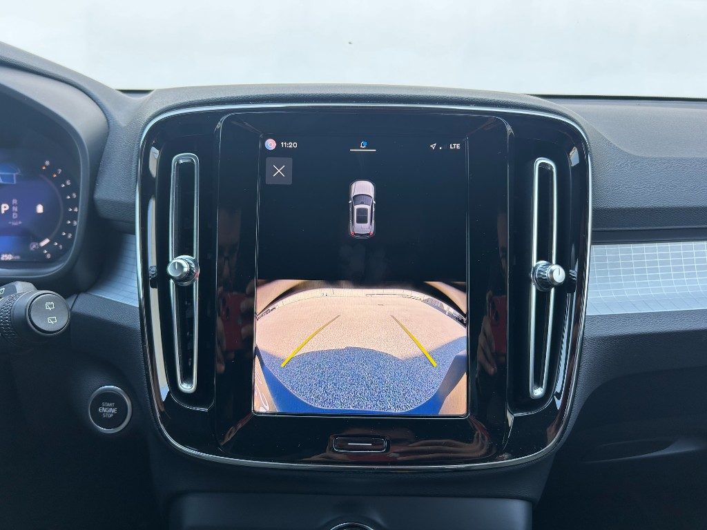 VOLVO XC40 B3 automatico Core - Grid Foto 14