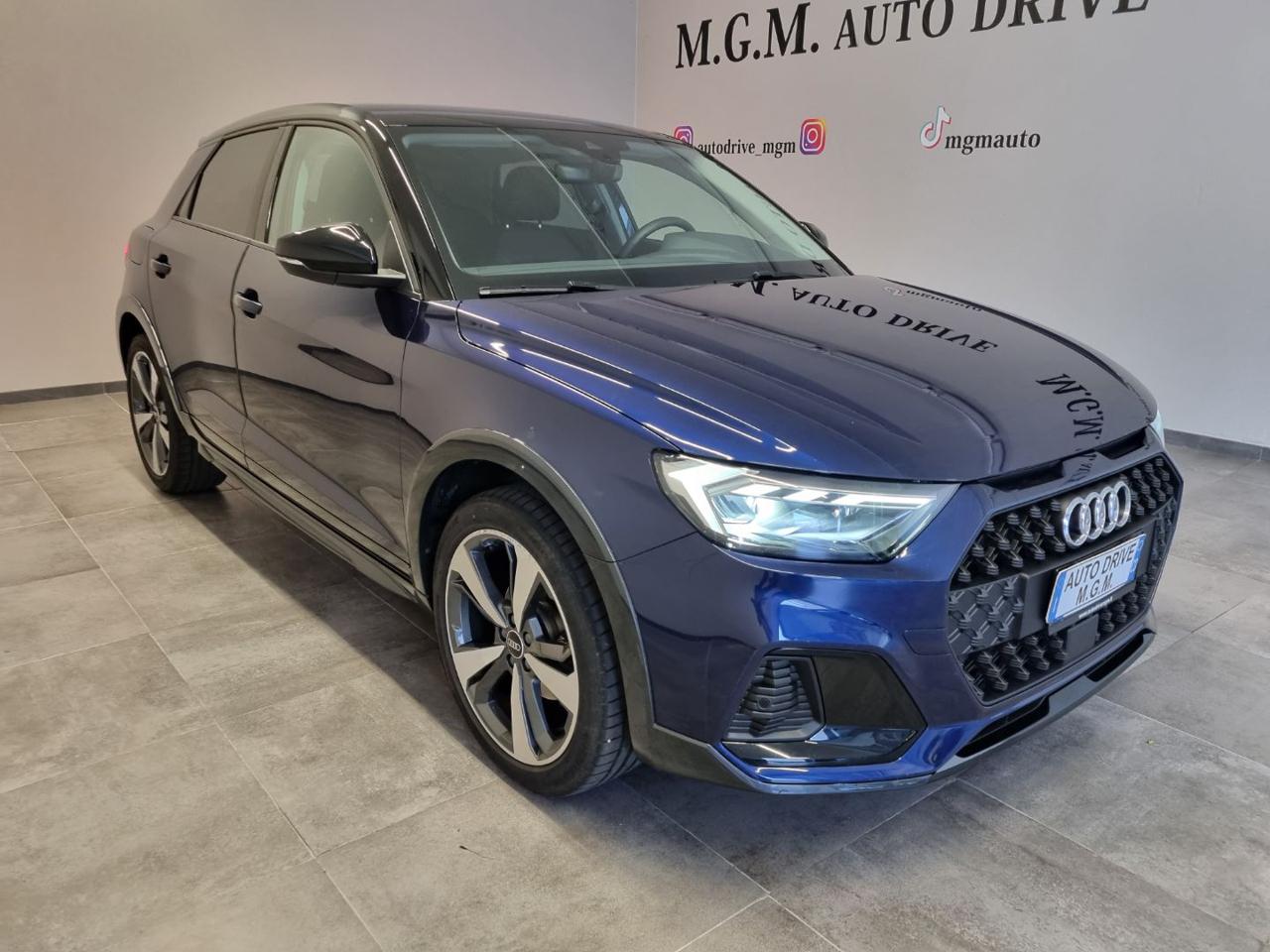 AUDI A1 allstreet 30 TFSI S tronic Identity Contrast - 28
