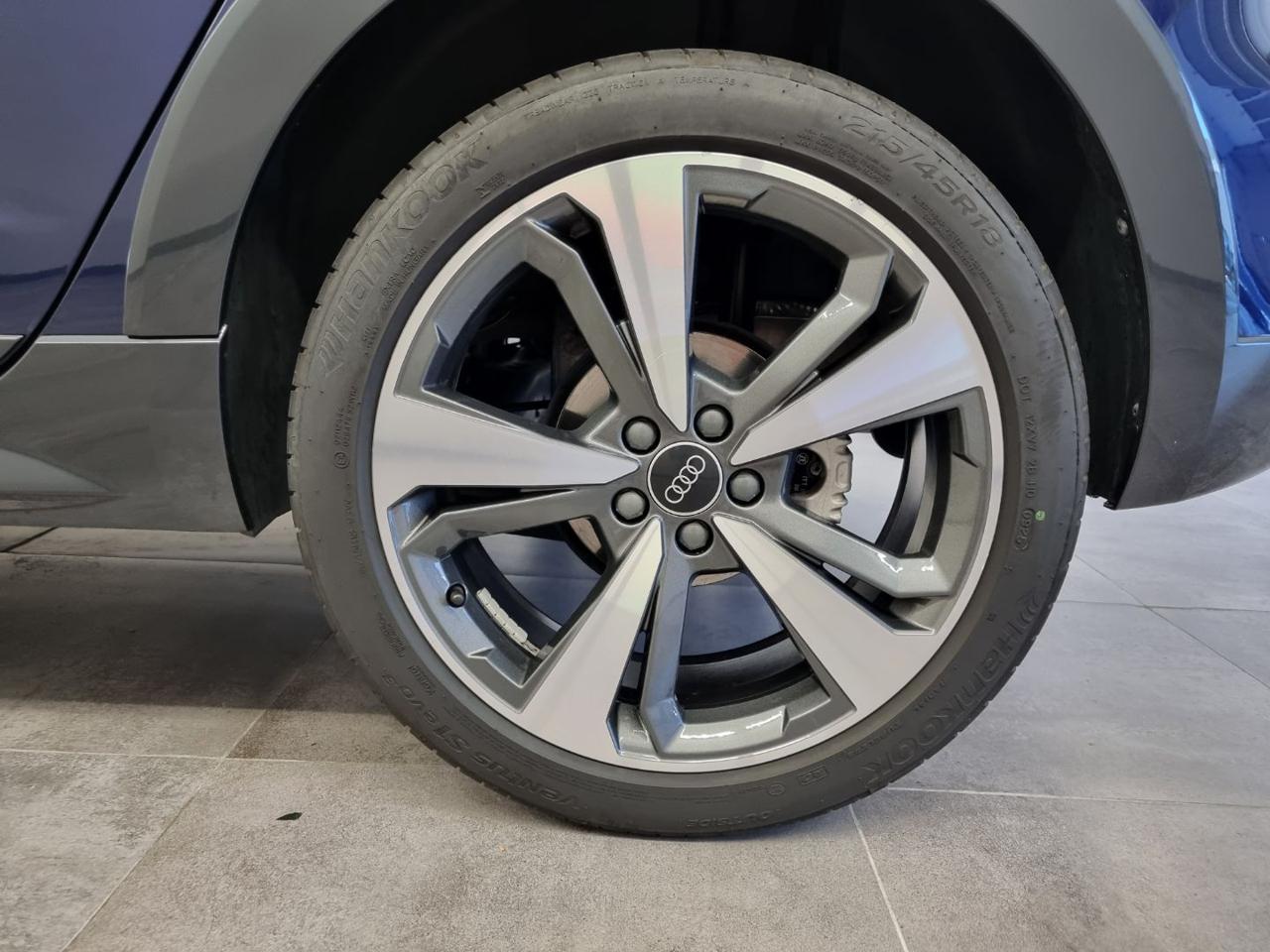 AUDI A1 allstreet 30 TFSI S tronic Identity Contrast - 15