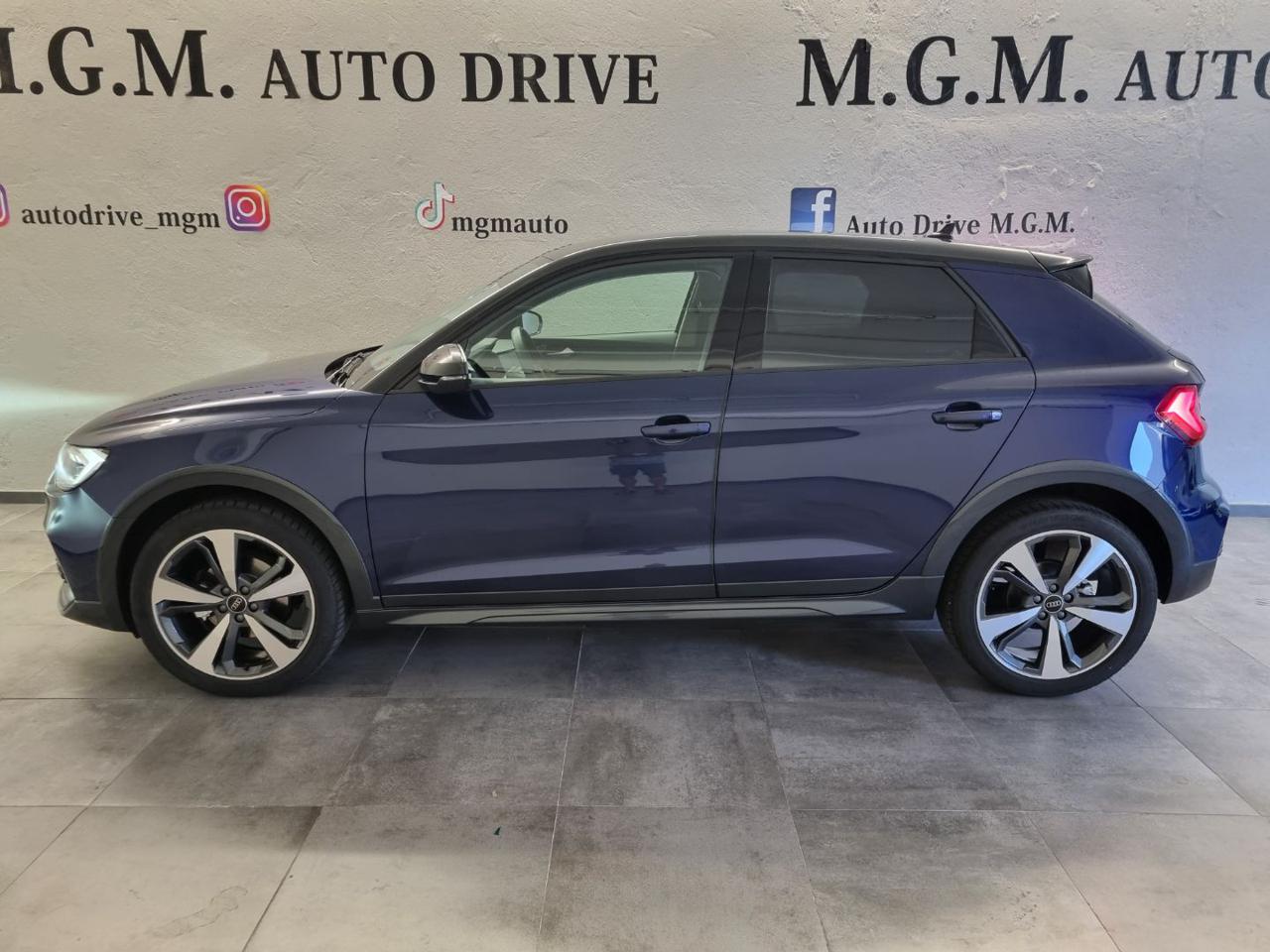 AUDI A1 allstreet 30 TFSI S tronic Identity Contrast - 2