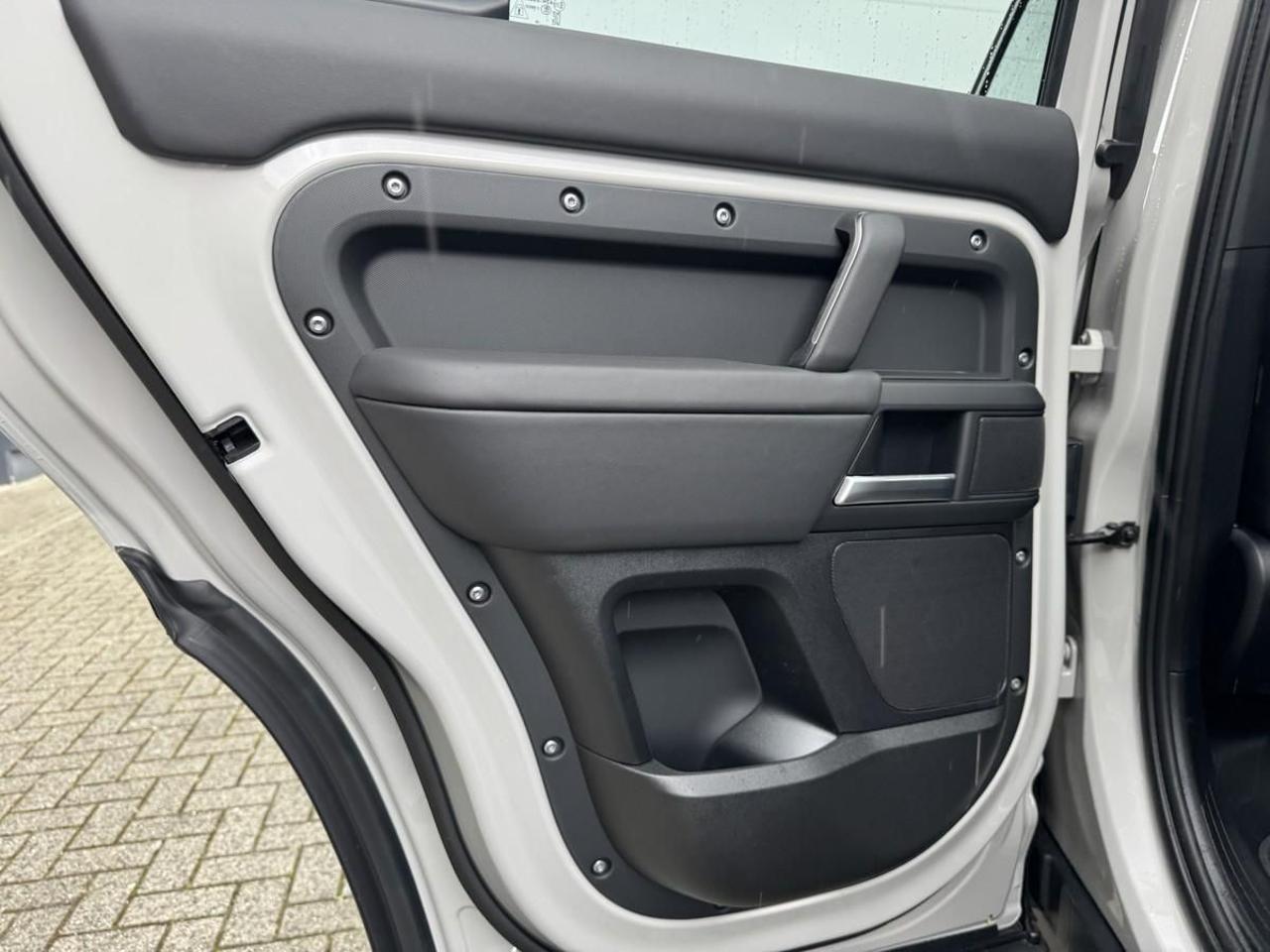 LAND ROVER Defender 110 3.0D I6 350 CV AWD Auto X-Dynamic HSE - 18