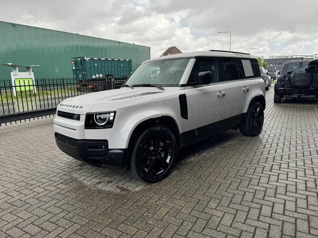 LAND ROVER Defender 110 3.0D I6 350 CV AWD Auto X-Dynamic HSE - 4