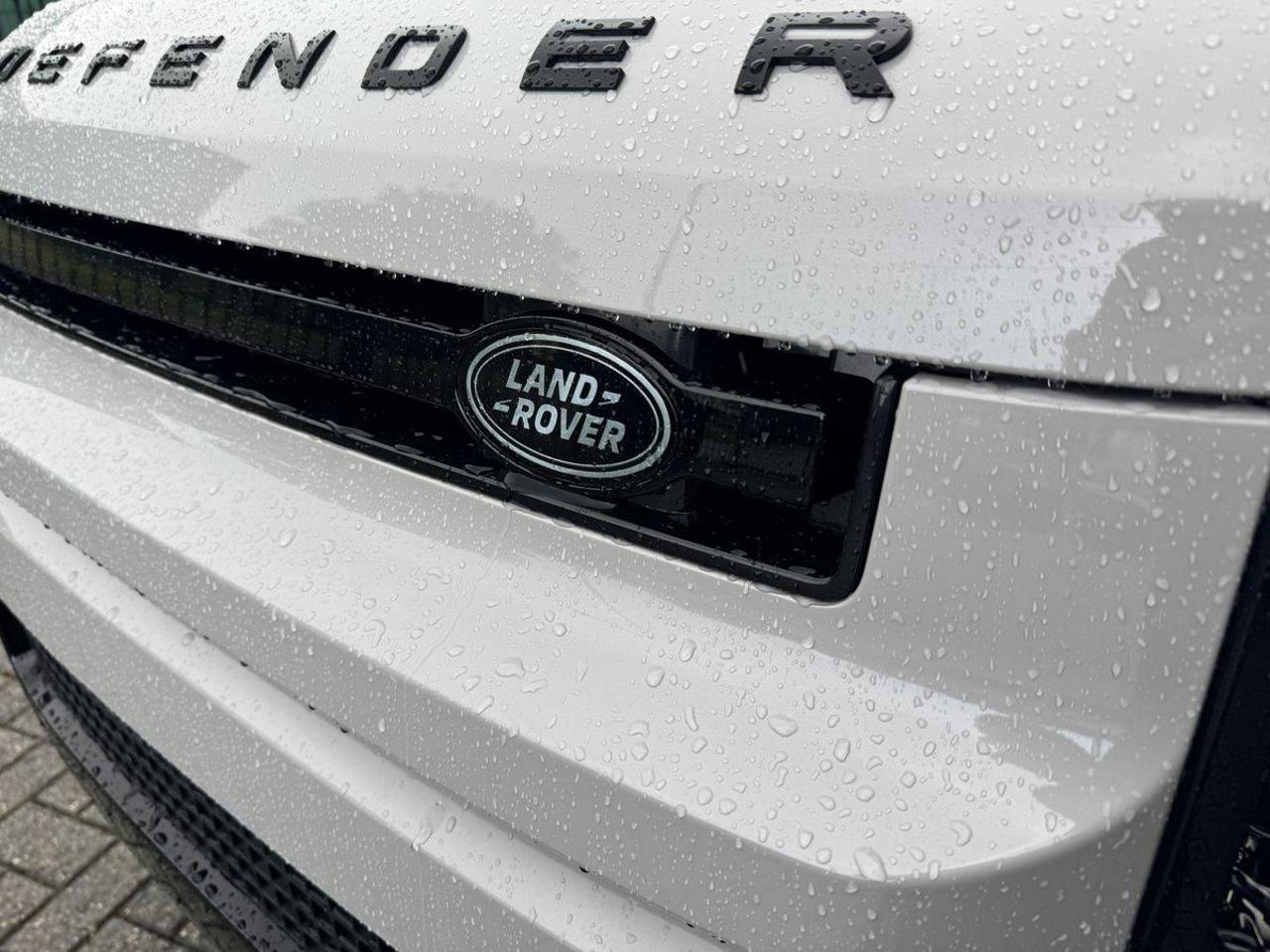 LAND ROVER Defender 110 3.0D I6 350 CV AWD Auto X-Dynamic HSE - 8