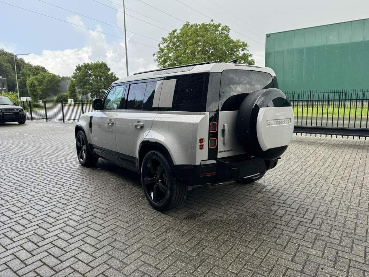 LAND ROVER Defender 110 3.0D I6 350 CV AWD Auto X-Dynamic HSE - 3
