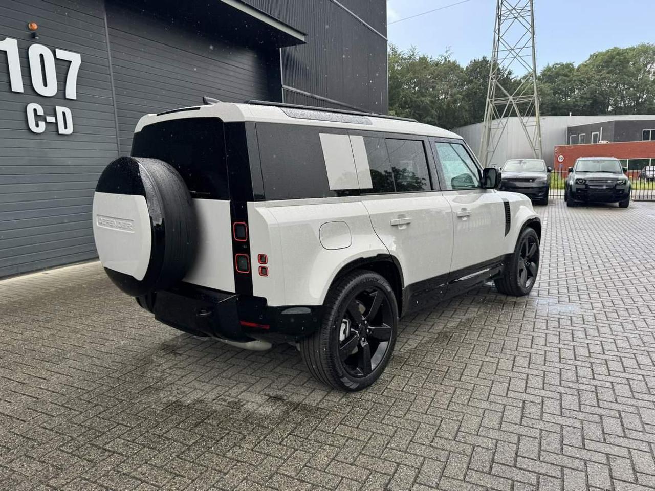 LAND ROVER Defender 110 3.0D I6 350 CV AWD Auto X-Dynamic HSE - 32