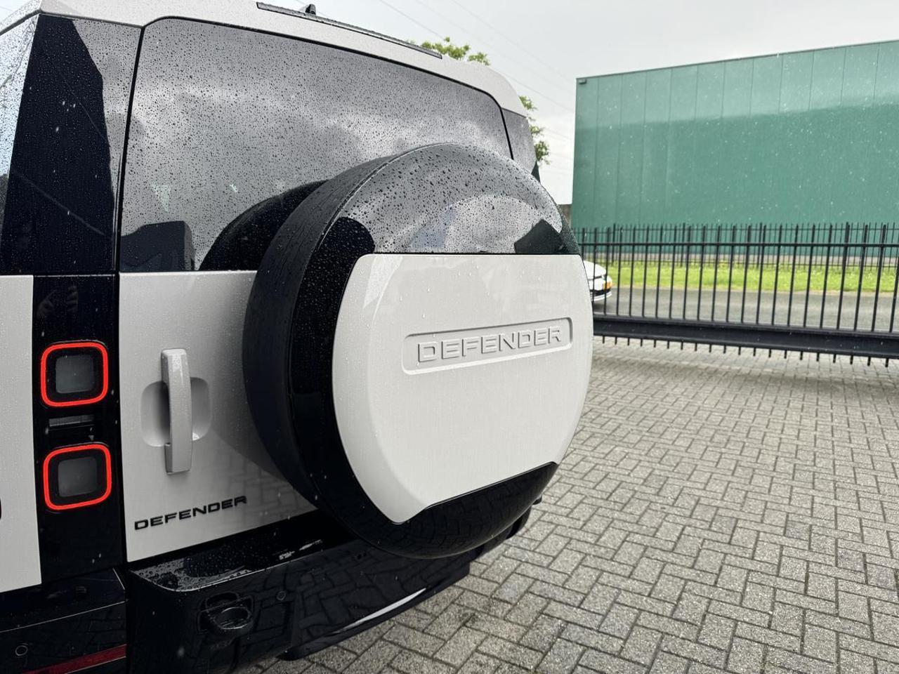LAND ROVER Defender 110 3.0D I6 350 CV AWD Auto X-Dynamic HSE - 17