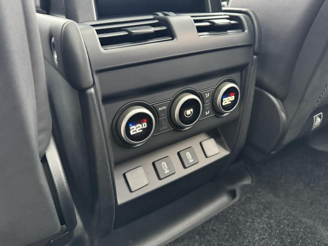 LAND ROVER Defender 110 3.0D I6 350 CV AWD Auto X-Dynamic HSE - 9