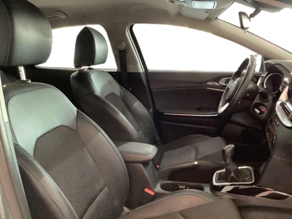 KIA XCeed 1.0 T-GDi GPL Business - 10