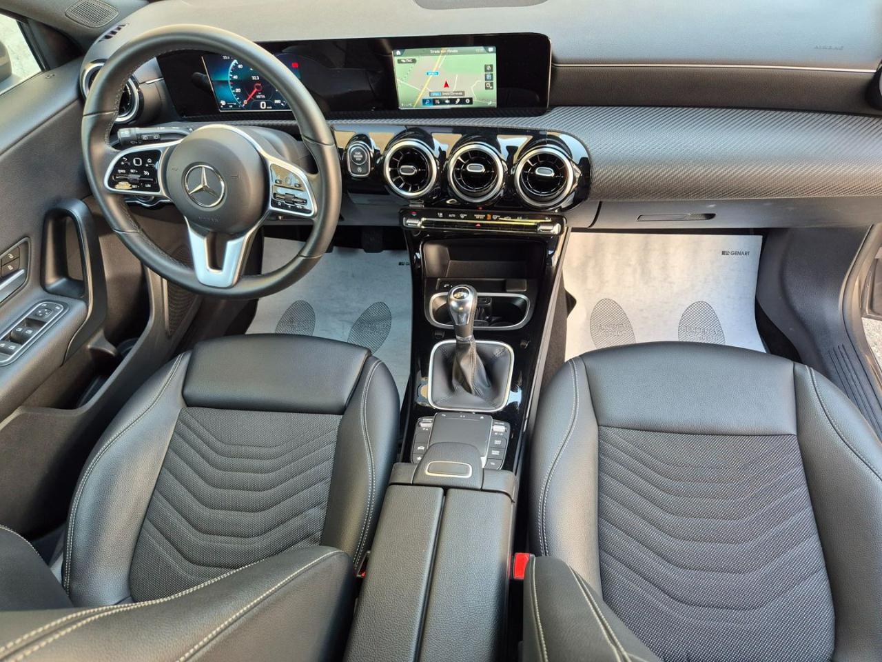MERCEDES-BENZ A 180 d Business - 15