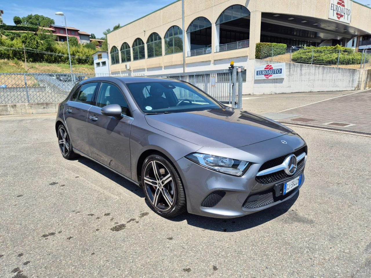 MERCEDES-BENZ A 180 d Business - 5
