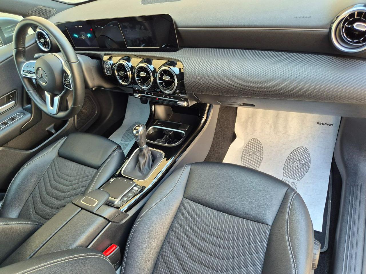 MERCEDES-BENZ A 180 d Business - 14