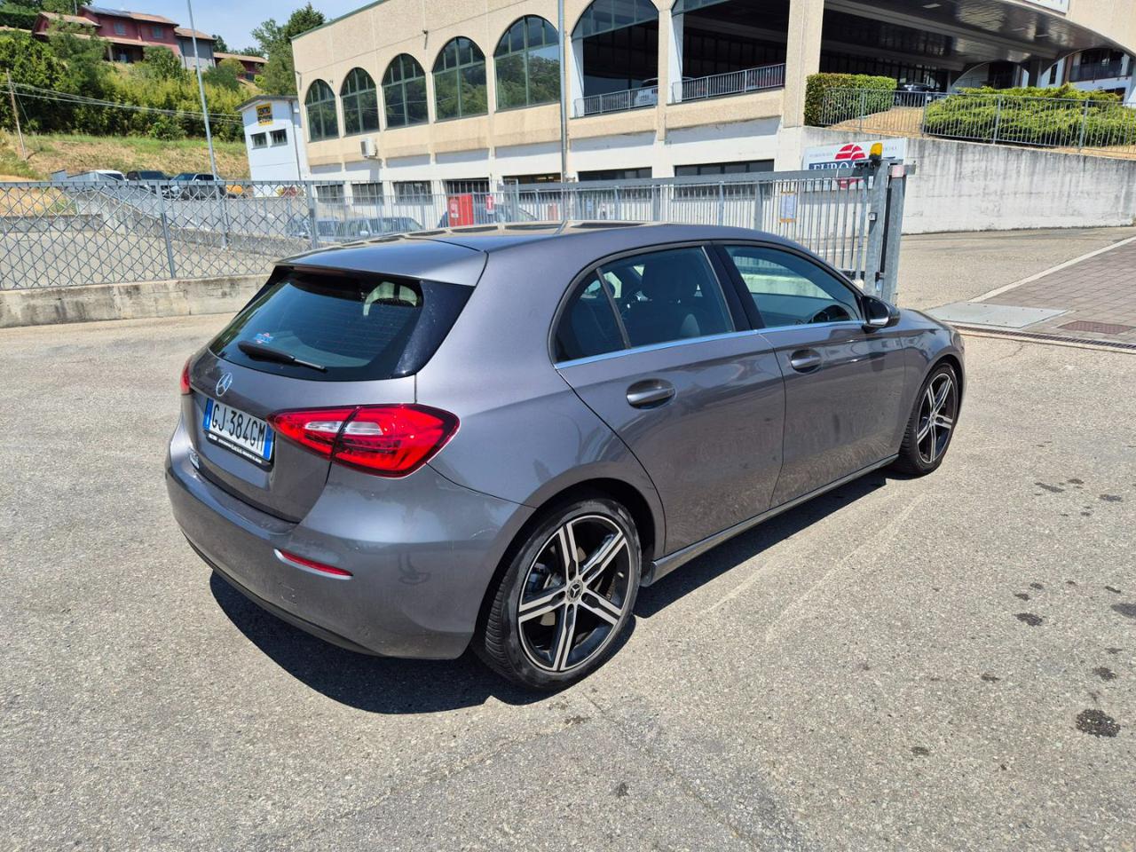 MERCEDES-BENZ A 180 d Business - 7