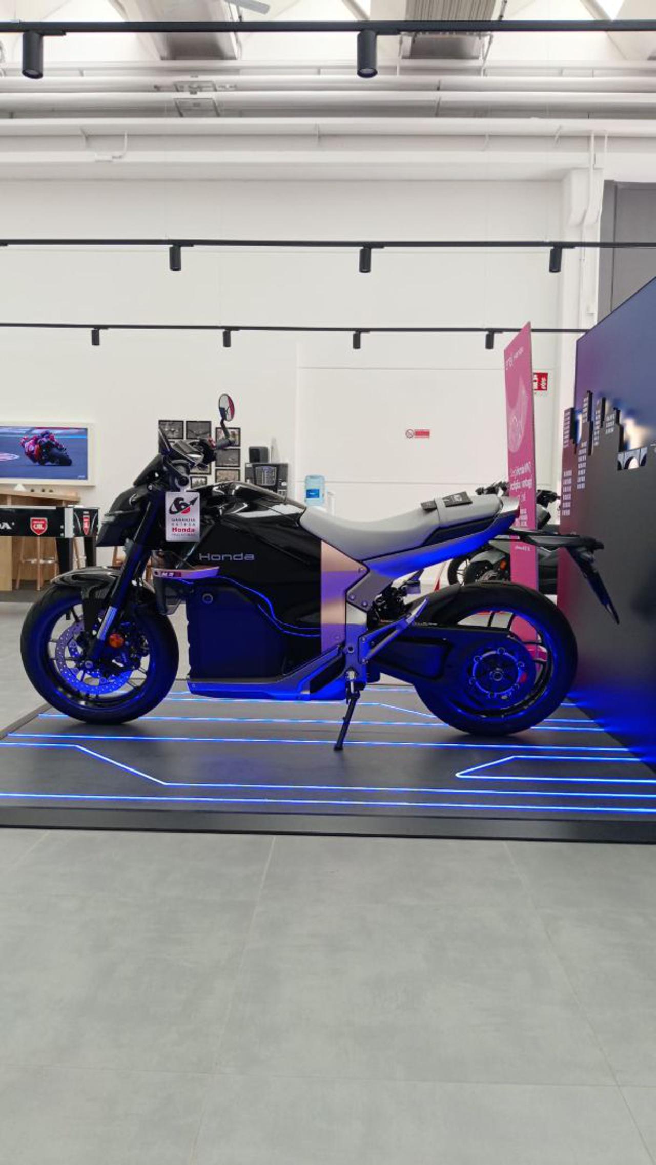 HONDA WN7 Standard - 2