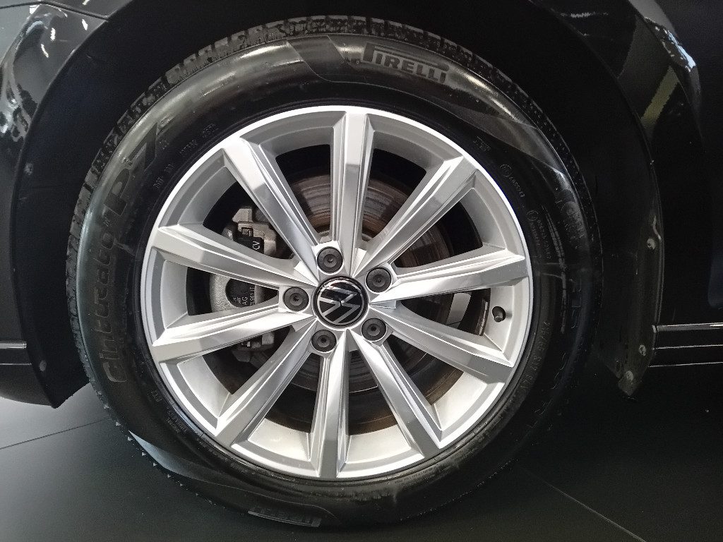 Clicca per ingrandire Passat Variant - 2.0 TDI SCR EVO DSG Business OFFERTA PROMO!!!