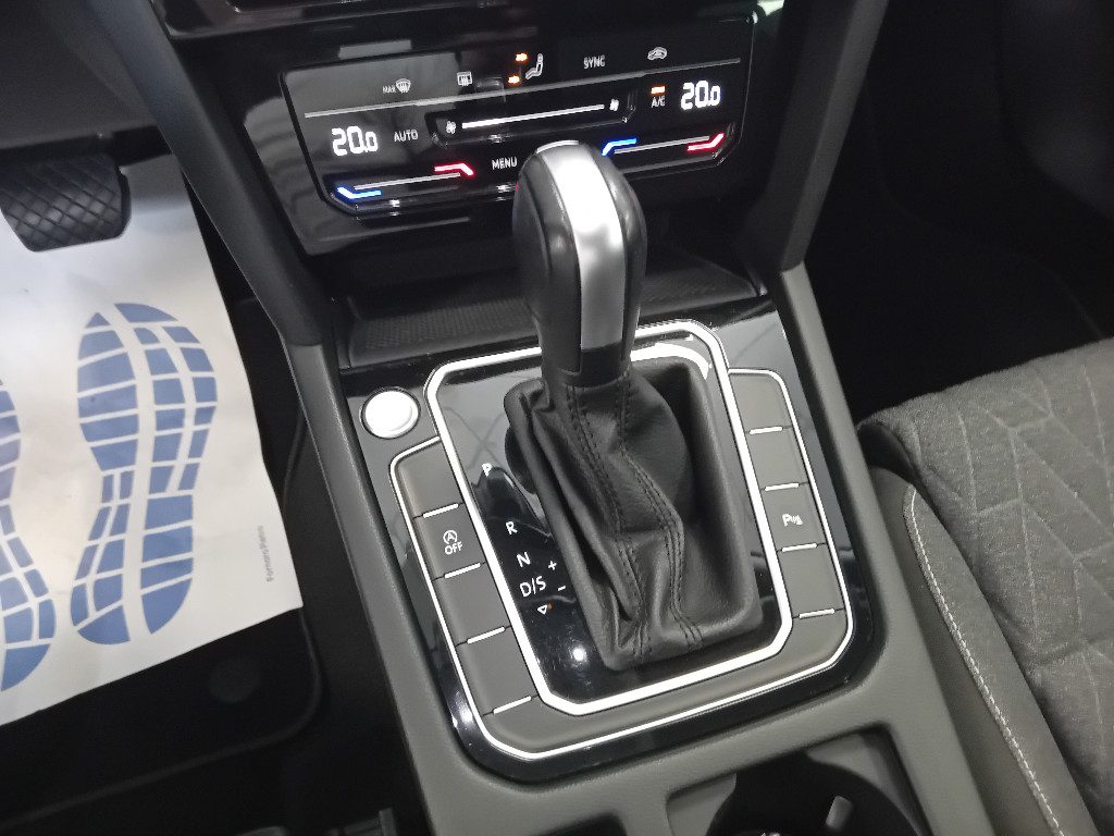 Clicca per ingrandire Passat Variant - 2.0 TDI SCR EVO DSG Business OFFERTA PROMO!!!