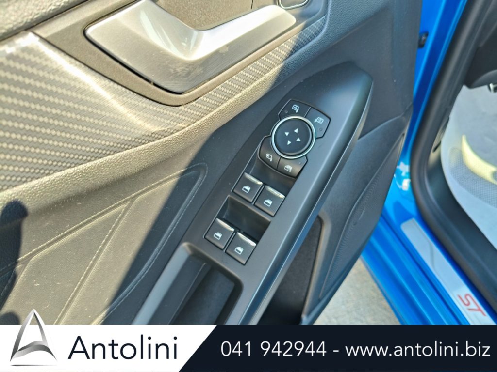 Scopri un'occasione autoFORD Focus 1.5 EcoBlue 120 CV 5p. ST-Lineda Antolini Venezia Mestre (VE)