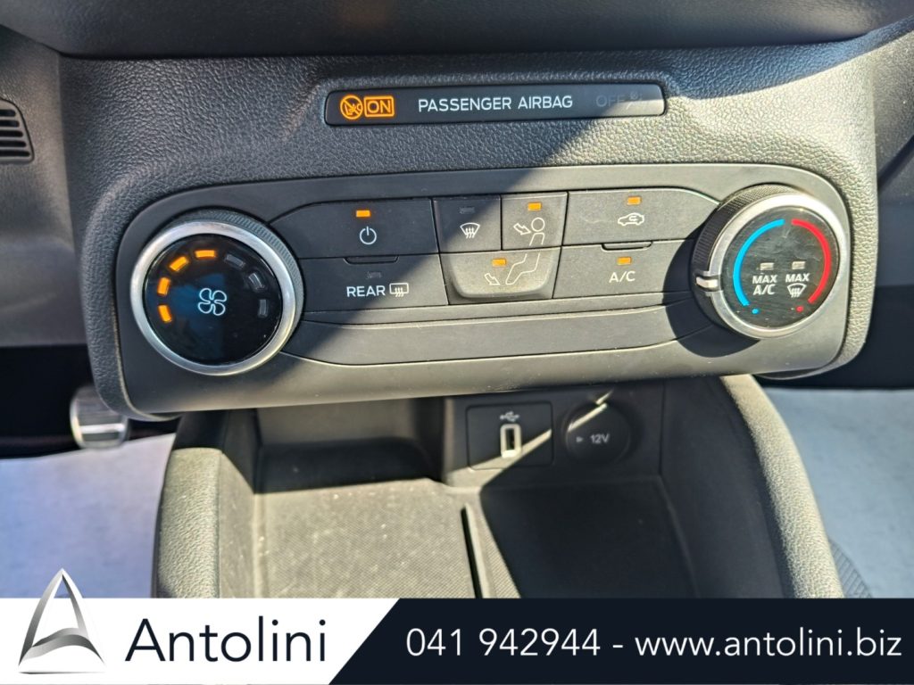 Scopri un'occasione autoFORD Focus 1.5 EcoBlue 120 CV 5p. ST-Lineda Antolini Venezia Mestre (VE)