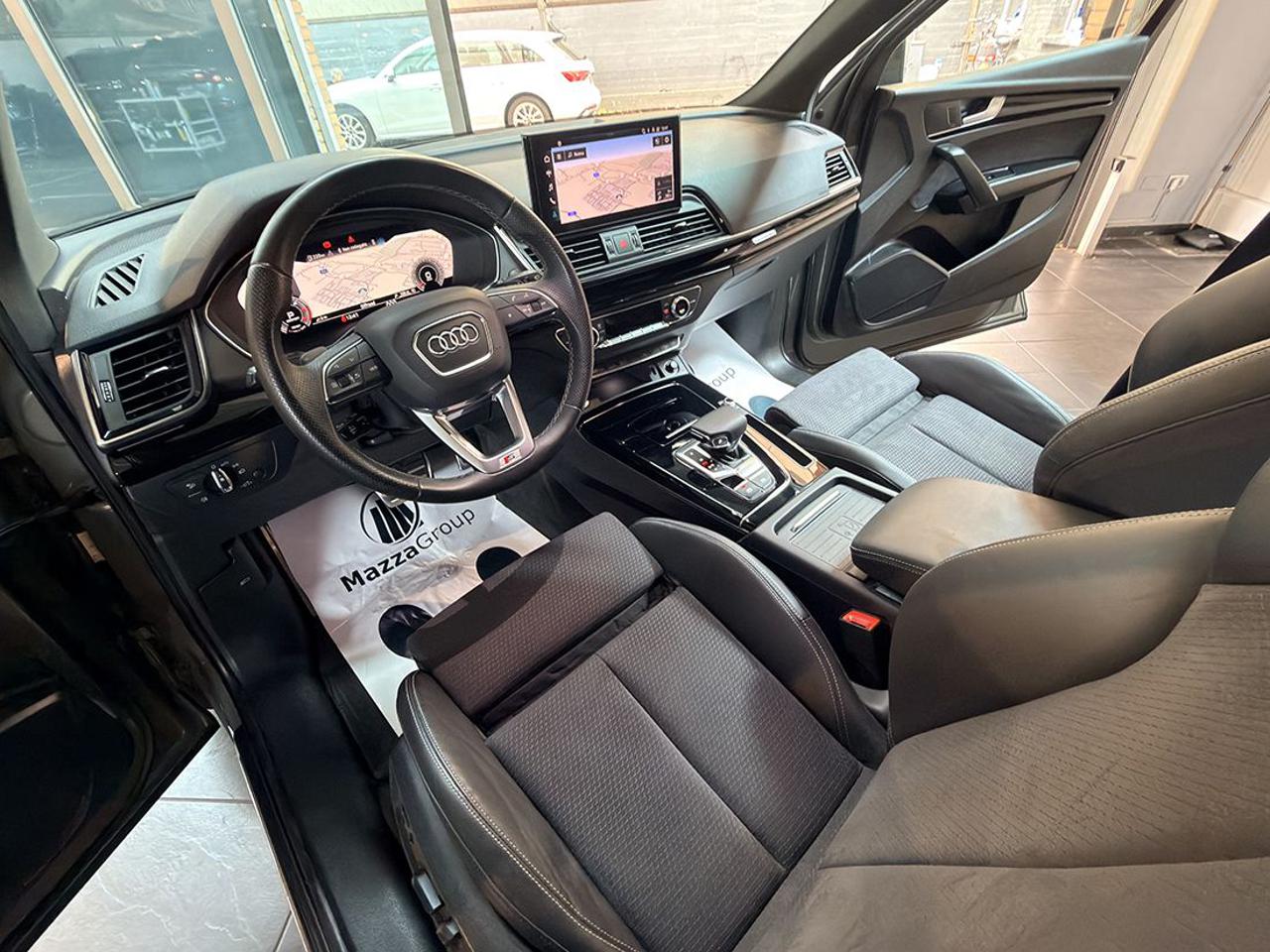 AUDI Q5 40 TDI Quattro S-Tronic Identity Black - 13