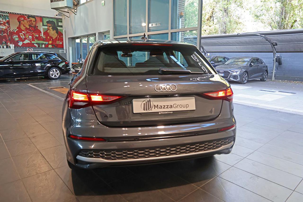 AUDI A3 35 TDI Sportback S-Tronic Business Advanced - 8
