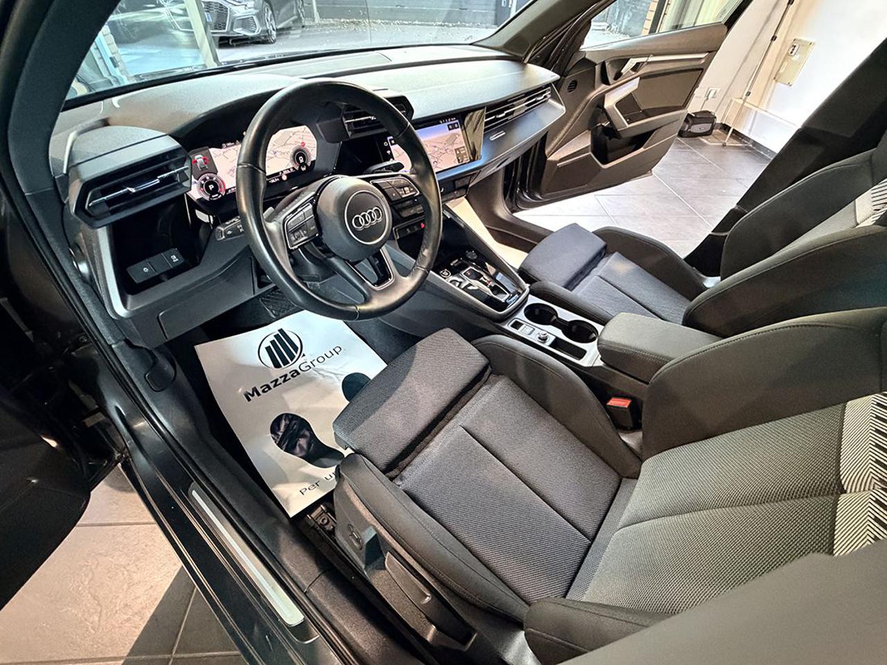 AUDI A3 35 TDI Sportback S-Tronic Business Advanced - 13