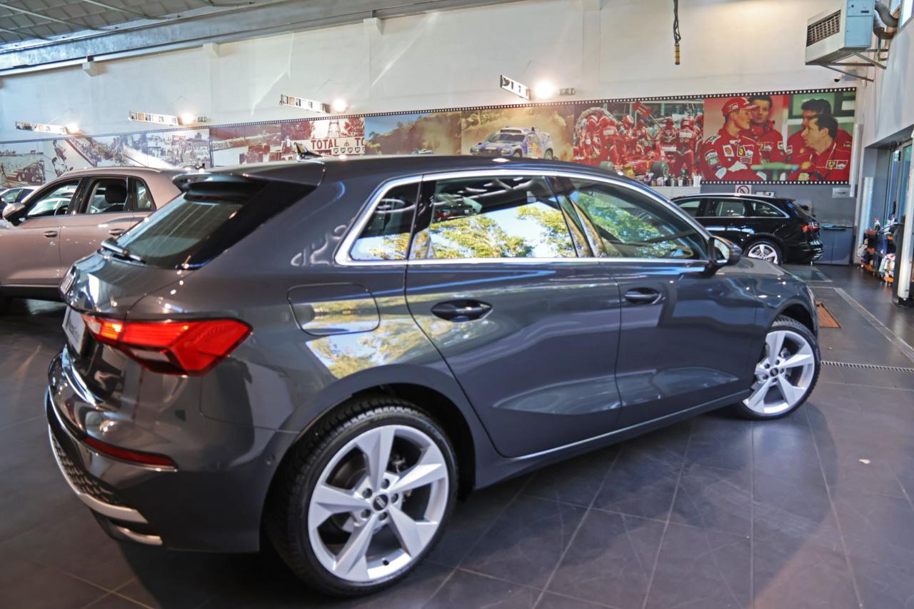 AUDI A3 35 TDI Sportback S-Tronic Business Advanced - 9