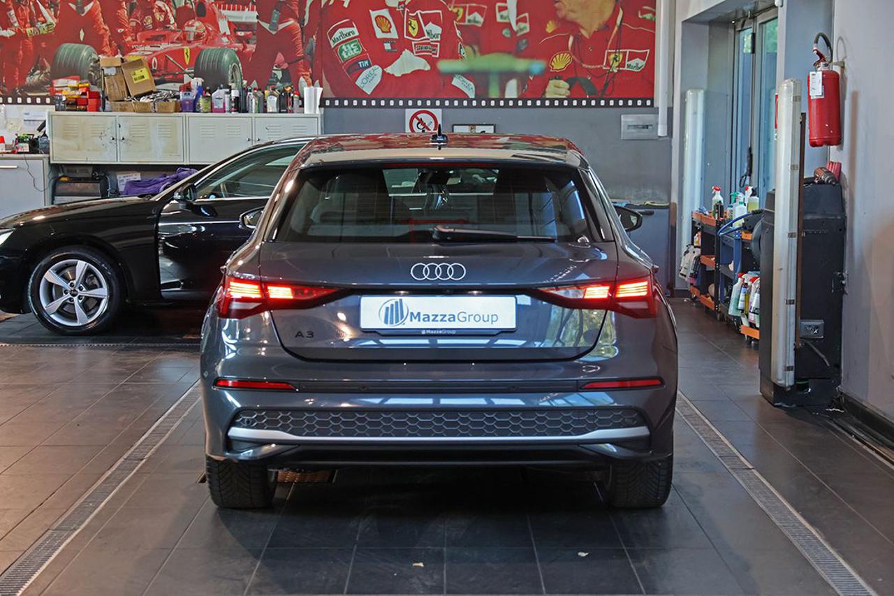 AUDI A3 35 TDI Sportback S-Tronic Business Advanced - 4