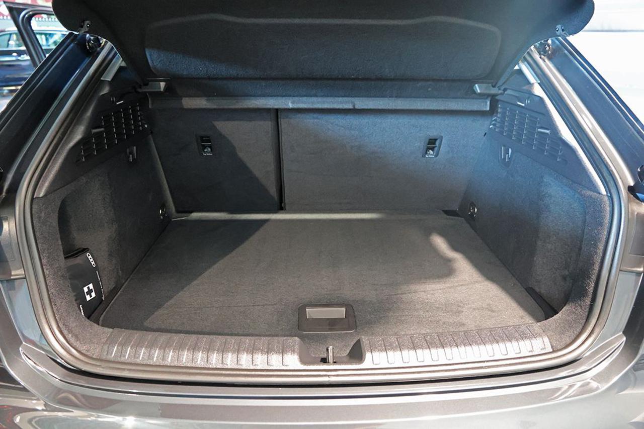AUDI A3 35 TDI Sportback S-Tronic Business Advanced - 12