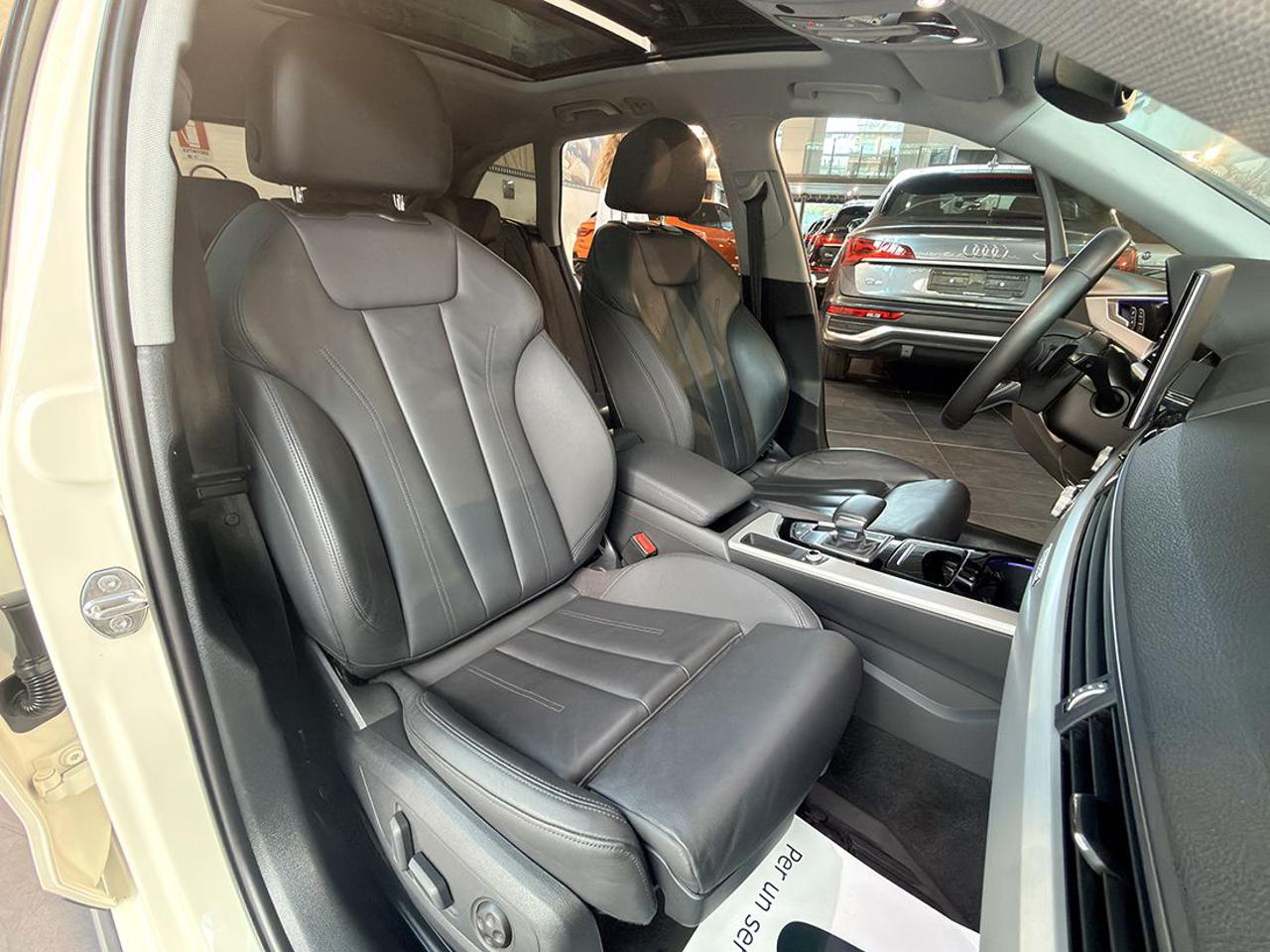 AUDI A4 allroad 40 TDI S-Tronic Identity Contrast - 18