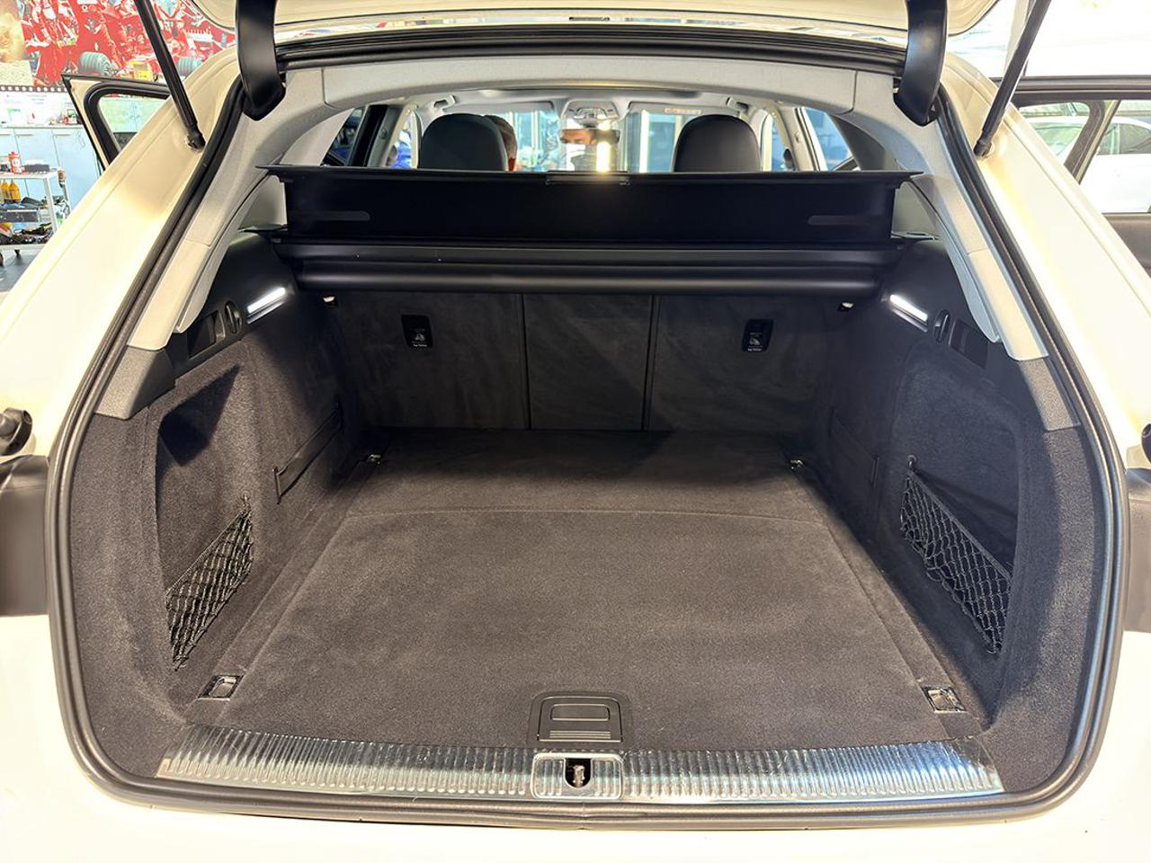 AUDI A4 allroad 40 TDI S-Tronic Identity Contrast - 13