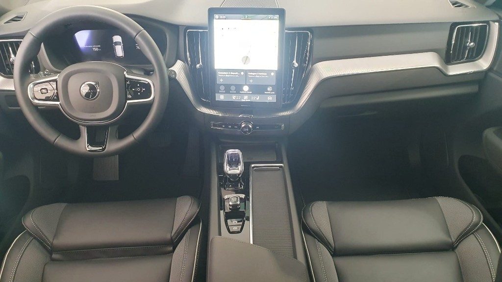 VOLVO XC60 T6 Plug-in hybrid AWD automatico Plus Black Editio - Foto 4