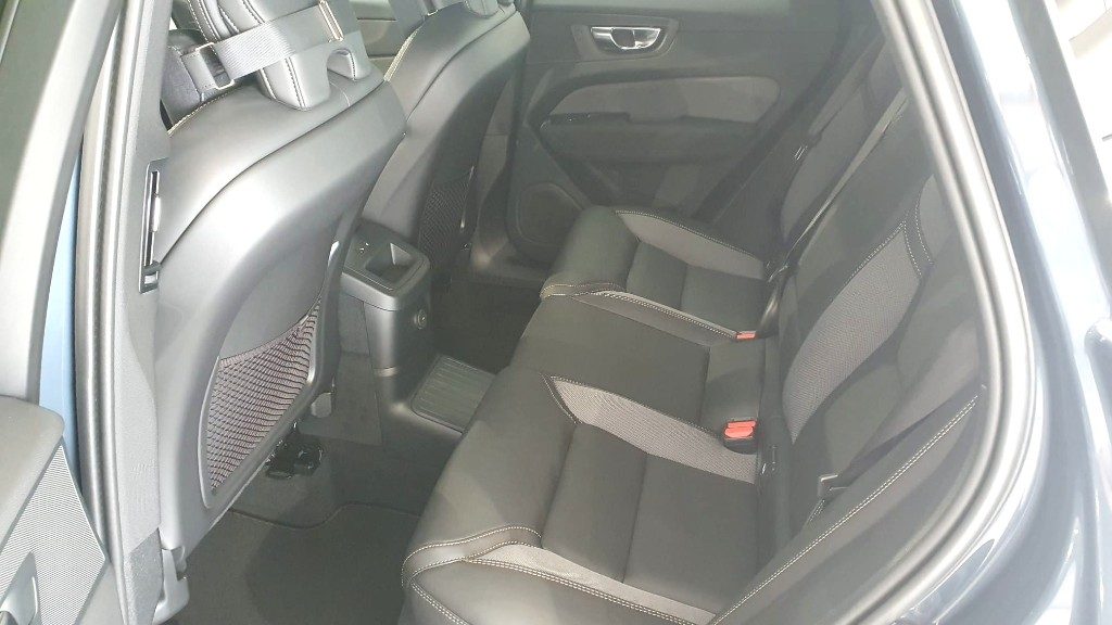 VOLVO XC60 T6 Plug-in hybrid AWD automatico Plus Black Editio - Foto 5