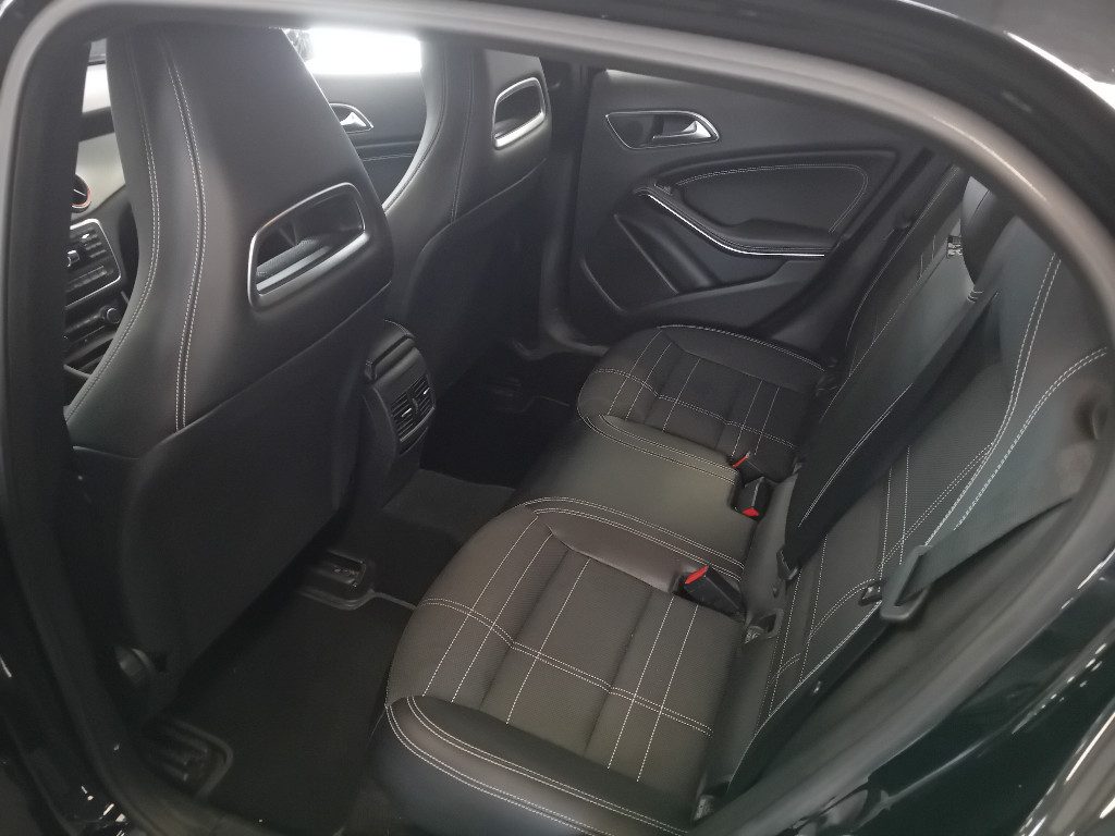 Clicca per ingrandire GLA 220 - d Automatic Sport
