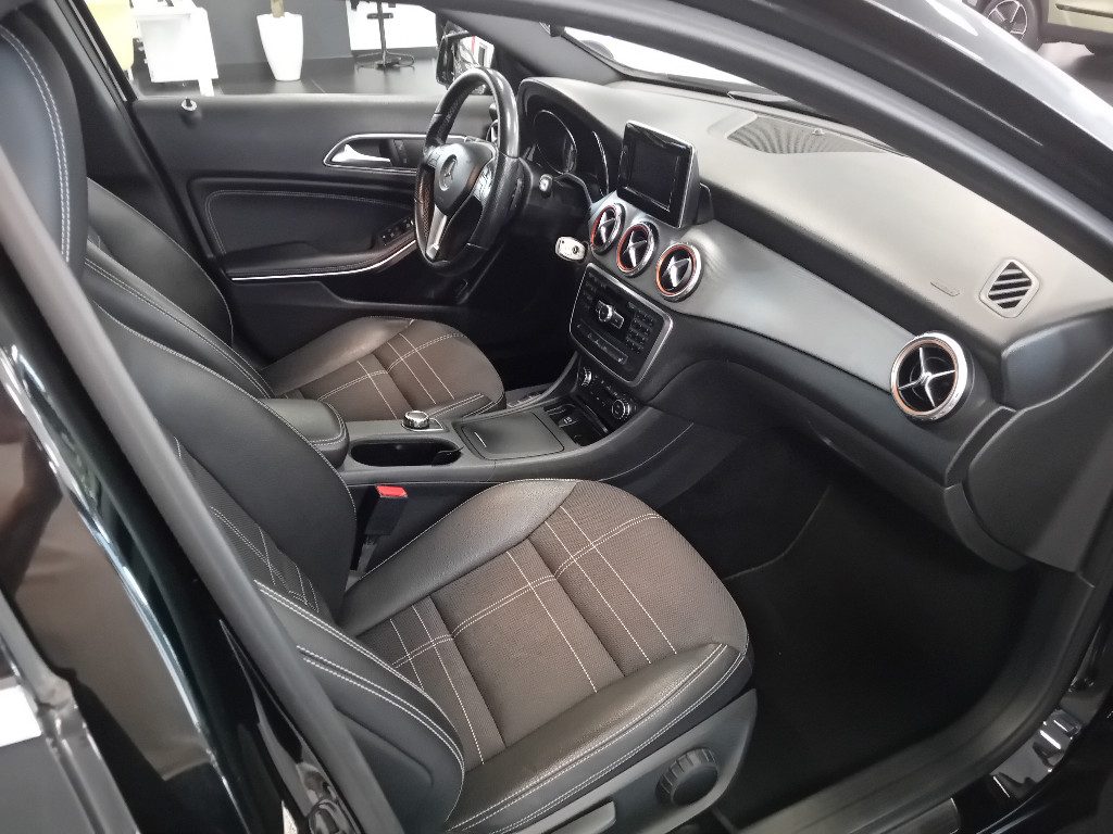 Clicca per ingrandire GLA 220 - d Automatic Sport