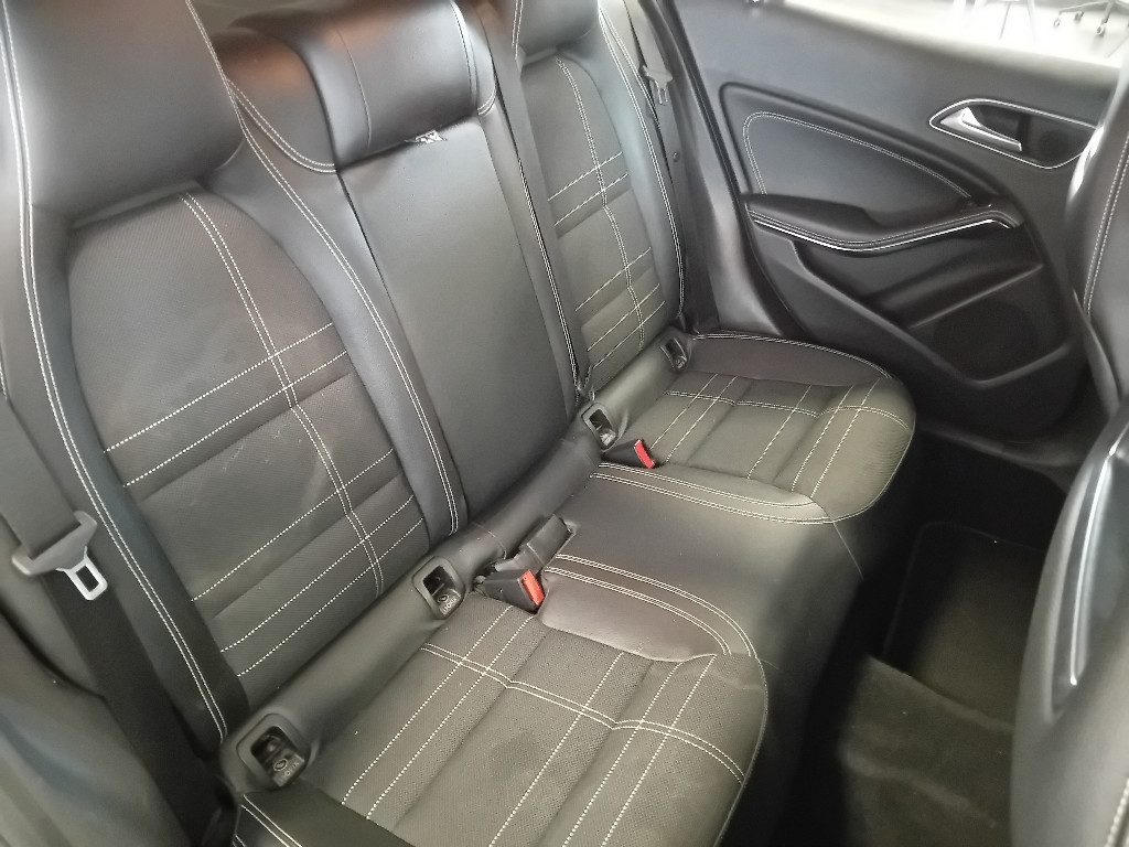 Clicca per ingrandire GLA 220 - d Automatic Sport
