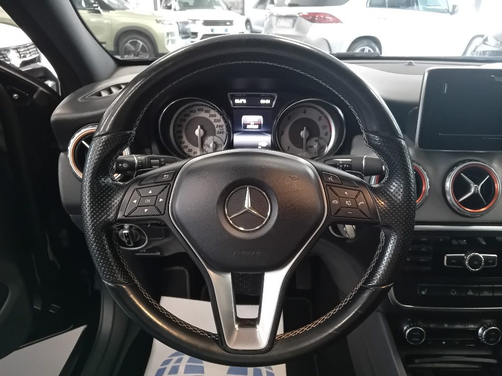 Clicca per ingrandire GLA 220 - d Automatic Sport