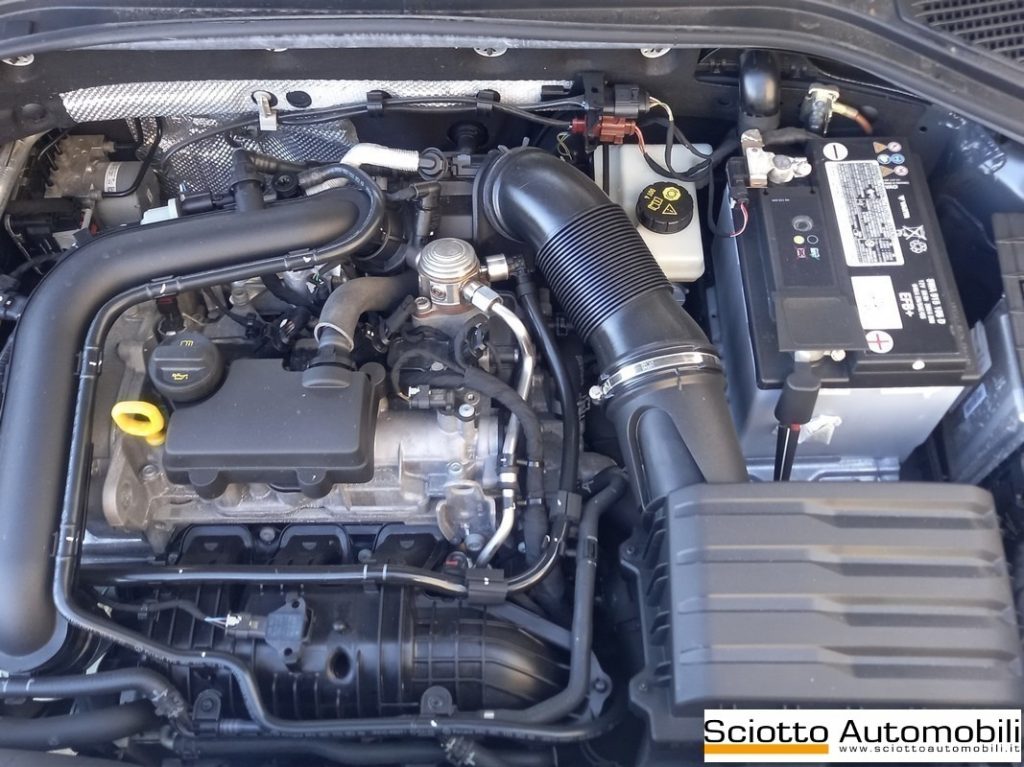 VOLKSWAGEN T-Roc 1.0 TSI Life - 18