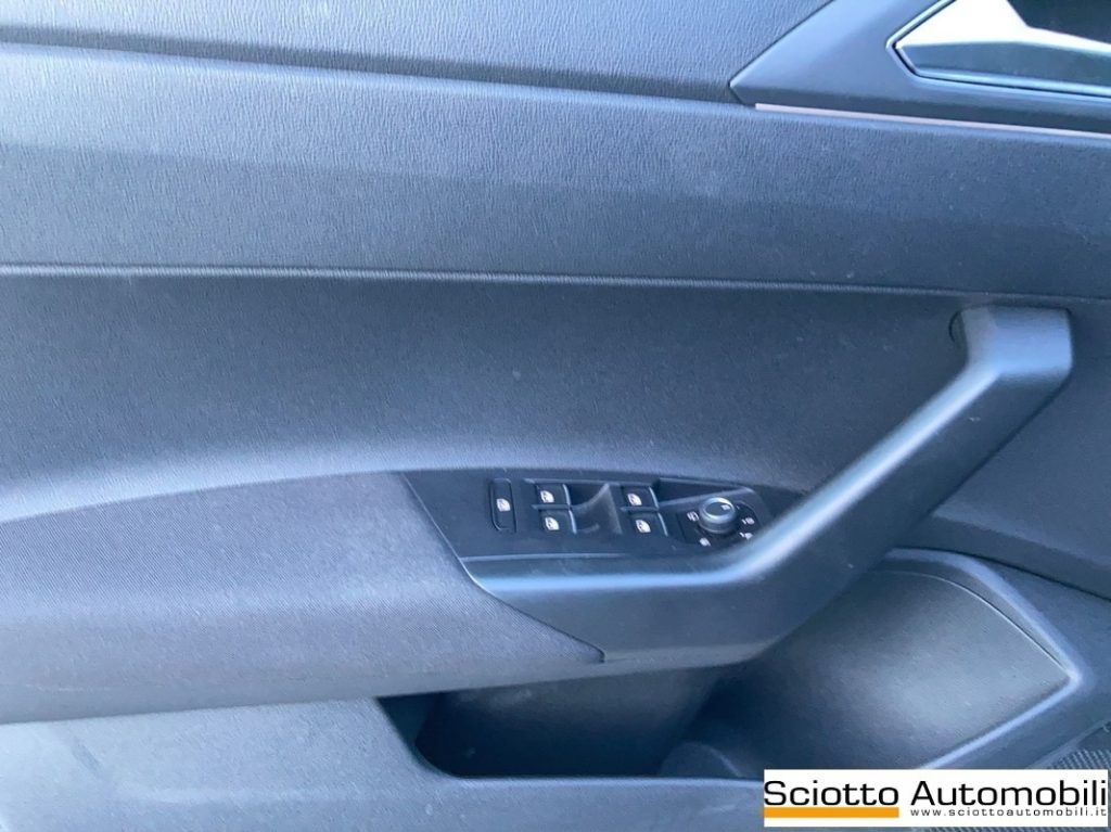 VOLKSWAGEN Taigo 1.0 TSI 115 CV R-Line - 12